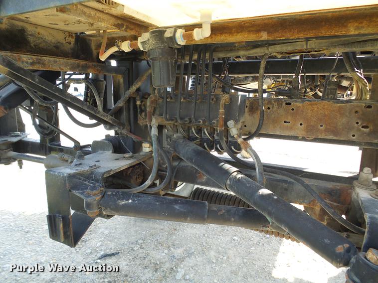 image for item DE5156 2001 SpraCoupe 4640 sprayer