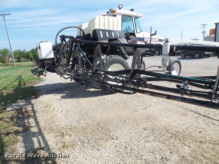 image for item DE5156 2001 SpraCoupe 4640 sprayer
