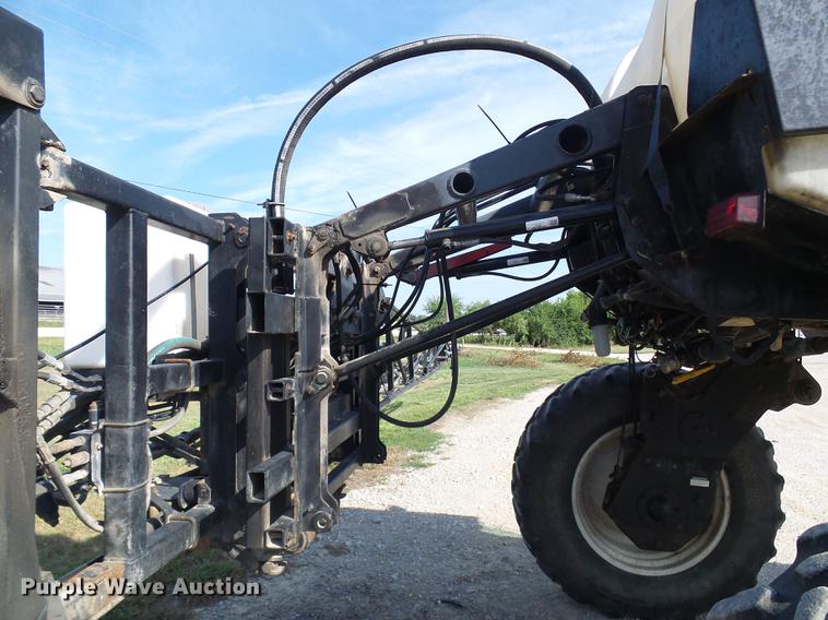 image for item DE5156 2001 SpraCoupe 4640 sprayer