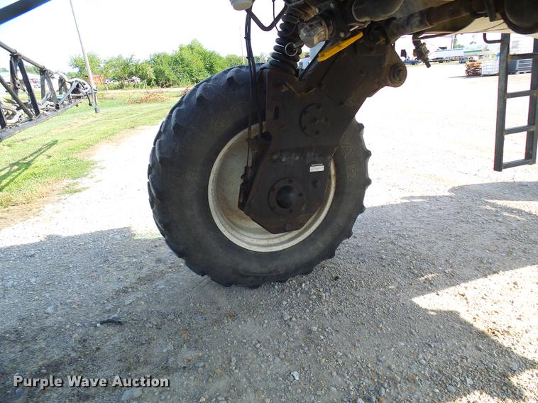 image for item DE5156 2001 SpraCoupe 4640 sprayer