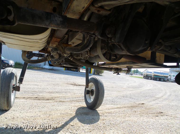 image for item DE5156 2001 SpraCoupe 4640 sprayer