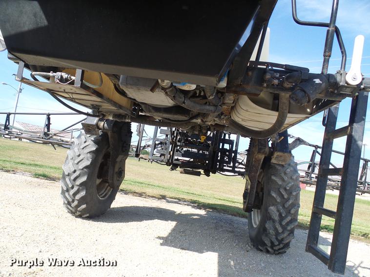 image for item DE5156 2001 SpraCoupe 4640 sprayer