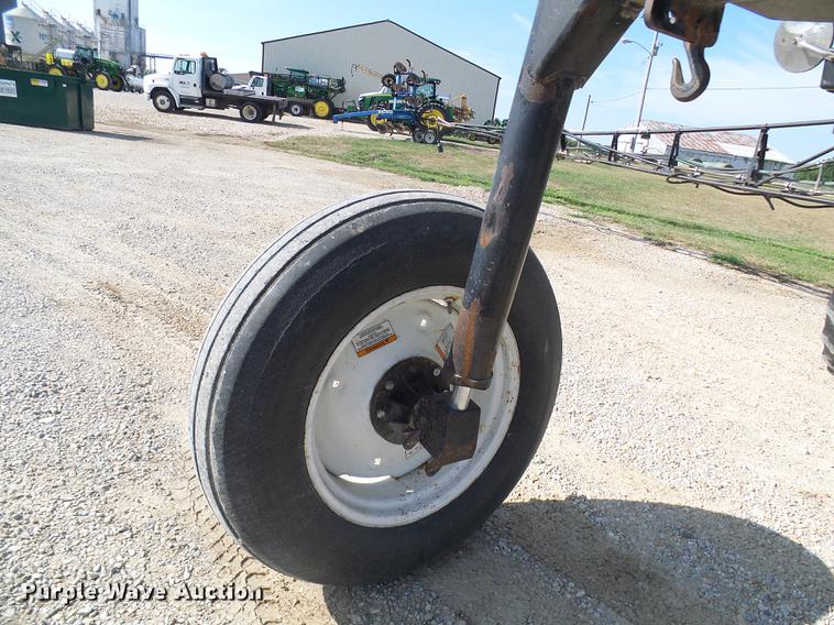 image for item DE5156 2001 SpraCoupe 4640 sprayer