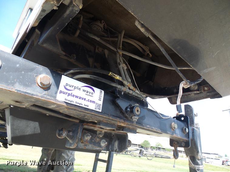 image for item DE5156 2001 SpraCoupe 4640 sprayer