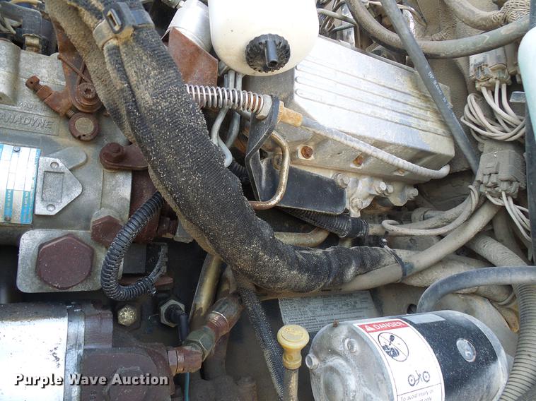 image for item DE5156 2001 SpraCoupe 4640 sprayer