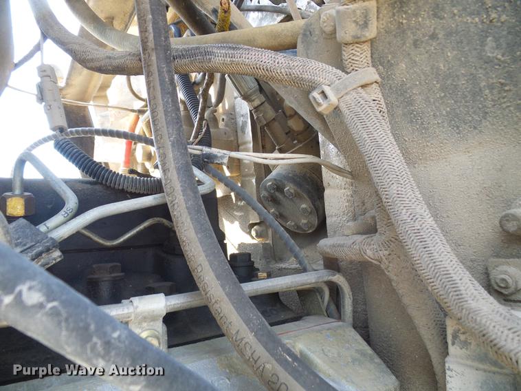 image for item DE5156 2001 SpraCoupe 4640 sprayer