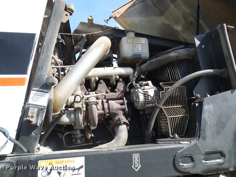 image for item DE5156 2001 SpraCoupe 4640 sprayer