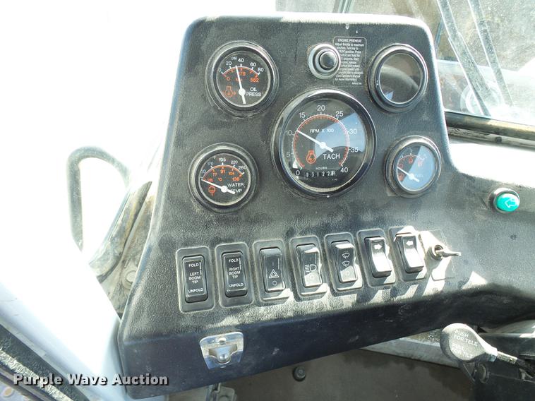 image for item DE5156 2001 SpraCoupe 4640 sprayer