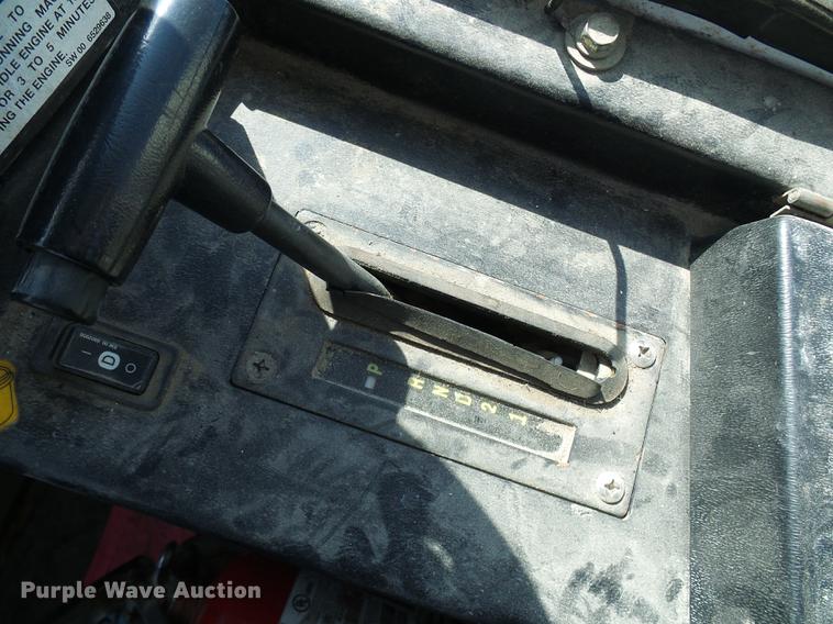 image for item DE5156 2001 SpraCoupe 4640 sprayer