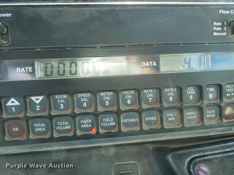 image for item DE5156 2001 SpraCoupe 4640 sprayer