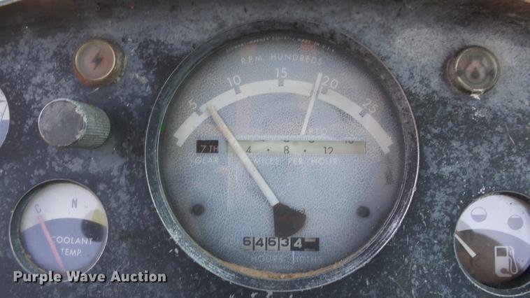 image for item DE7225 John Deere 4020 tractor