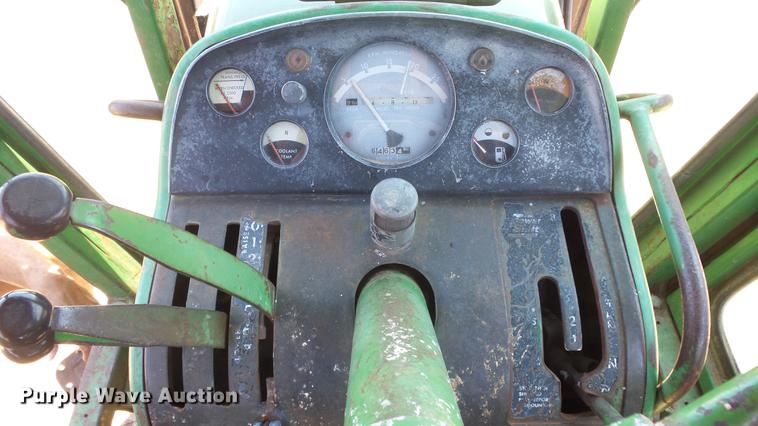 image for item DE7225 John Deere 4020 tractor