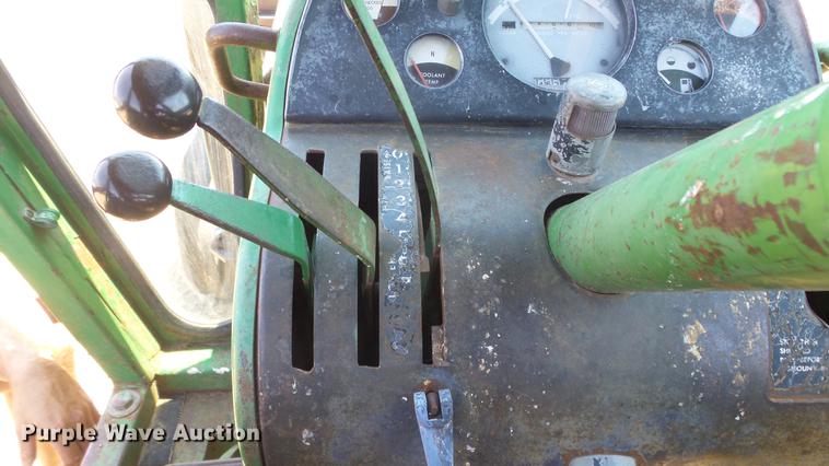 image for item DE7225 John Deere 4020 tractor