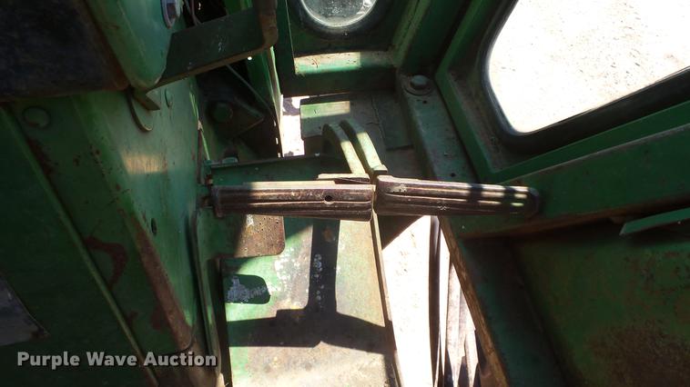 image for item DE7225 John Deere 4020 tractor