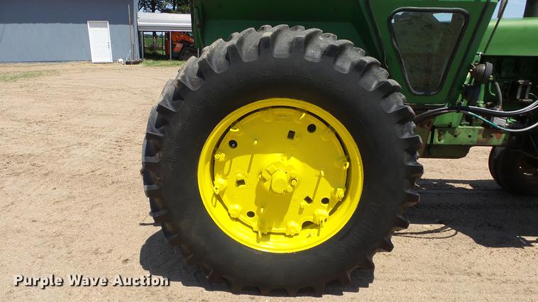 image for item DE7225 John Deere 4020 tractor