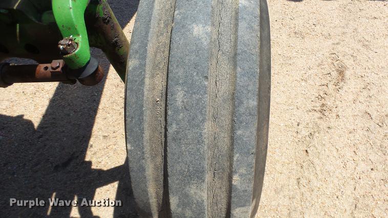 image for item DE7225 John Deere 4020 tractor