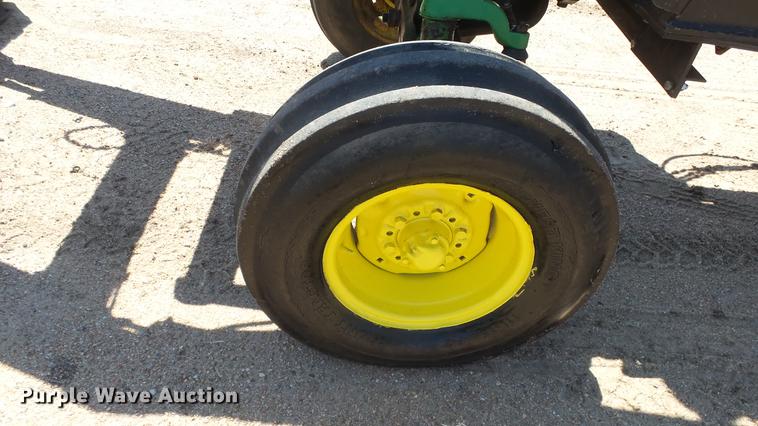 image for item DE7225 John Deere 4020 tractor