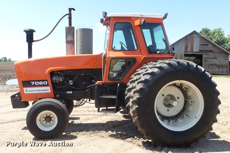 image for item DE7226 1979 Allis Chalmers 7060 tractor