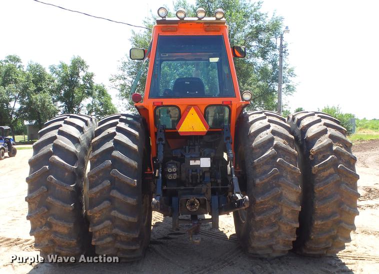 image for item DE7226 1979 Allis Chalmers 7060 tractor