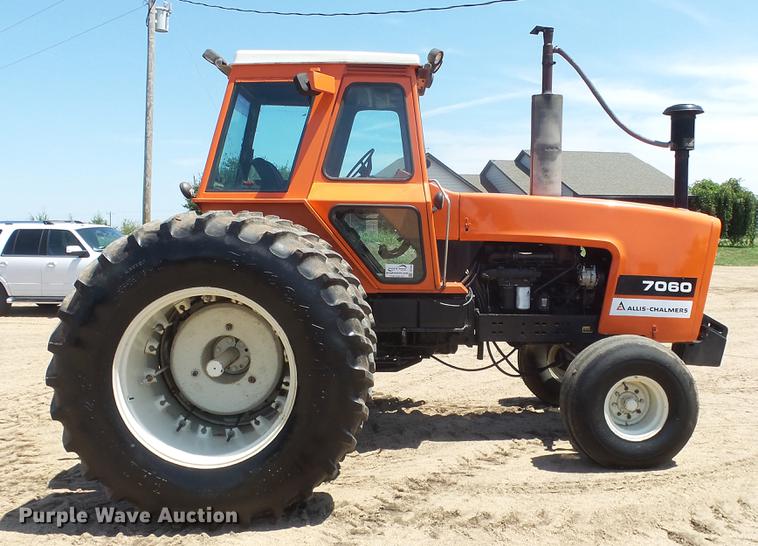 image for item DE7226 1979 Allis Chalmers 7060 tractor