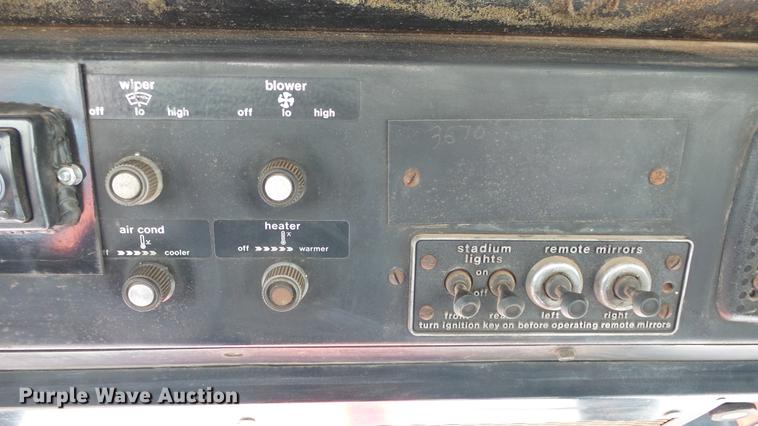 image for item DE7226 1979 Allis Chalmers 7060 tractor