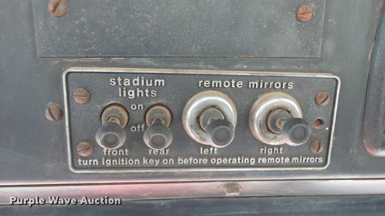 image for item DE7226 1979 Allis Chalmers 7060 tractor