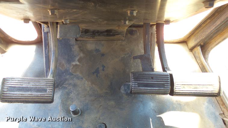 image for item DE7226 1979 Allis Chalmers 7060 tractor