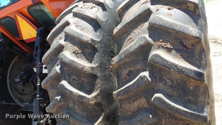 image for item DE7226 1979 Allis Chalmers 7060 tractor