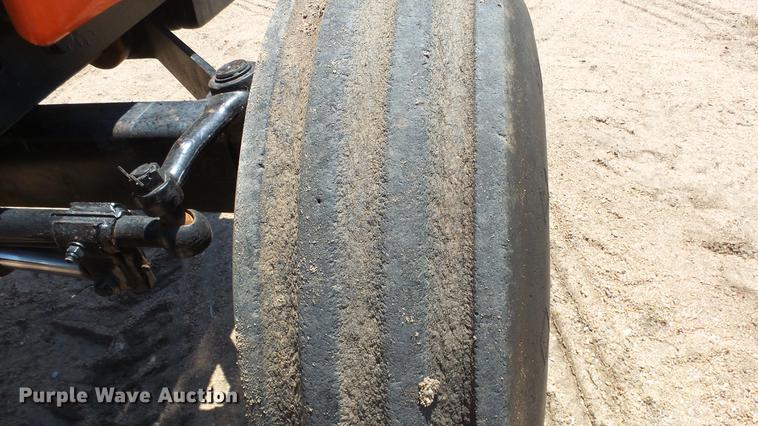 image for item DE7226 1979 Allis Chalmers 7060 tractor