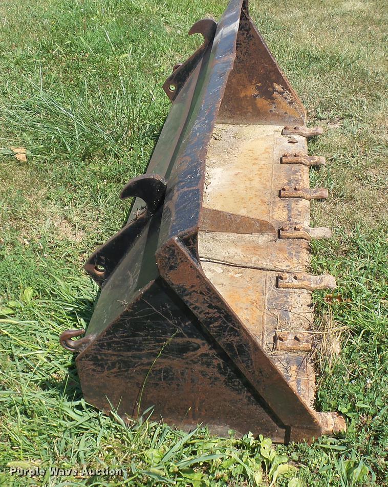 image for item DF3280 Mahindra 6000 tractor