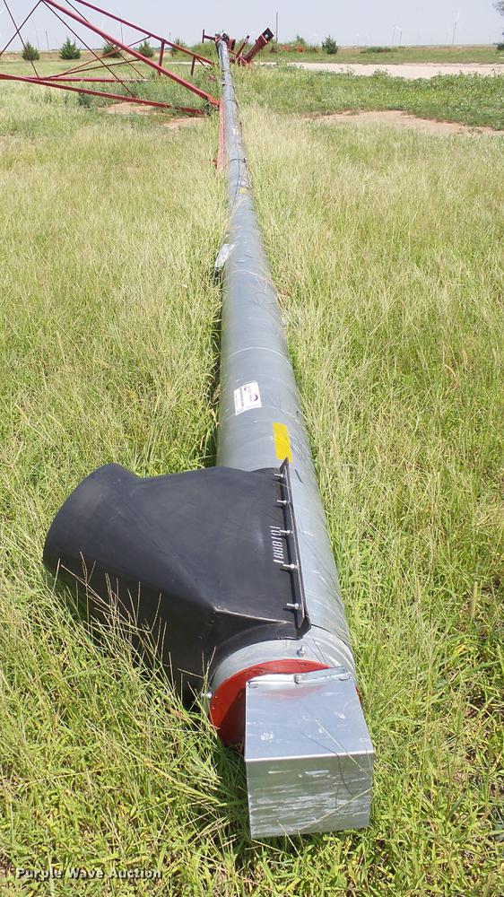 image for item DF4303 2014 Hutchinson swing-out auger