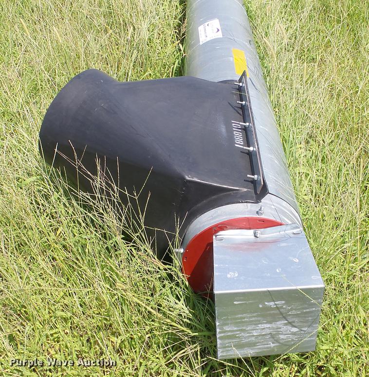 image for item DF4303 2014 Hutchinson swing-out auger