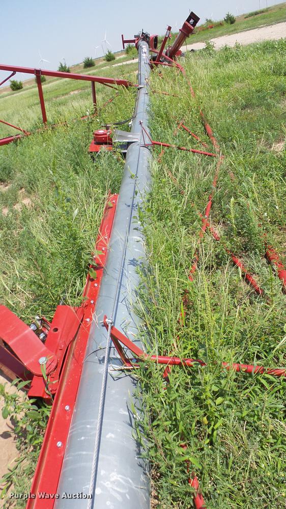 image for item DF4303 2014 Hutchinson swing-out auger