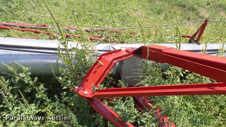 image for item DF4303 2014 Hutchinson swing-out auger
