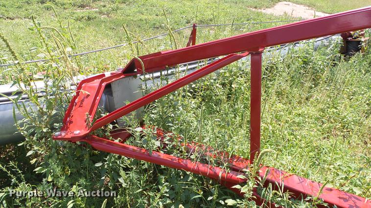 image for item DF4303 2014 Hutchinson swing-out auger