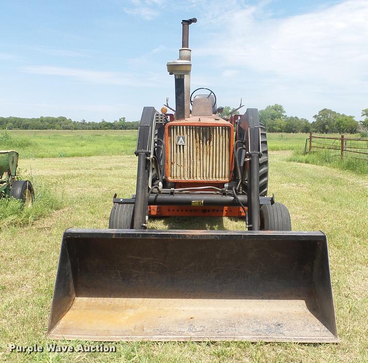 image for item DF4304 Allis Chalmers 200 tractor