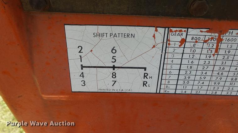 image for item DF4304 Allis Chalmers 200 tractor