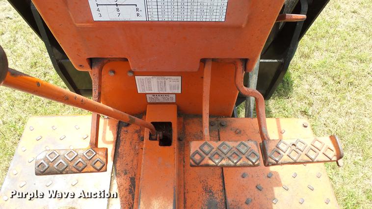 image for item DF4304 Allis Chalmers 200 tractor