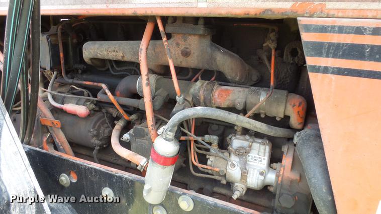 image for item DF4304 Allis Chalmers 200 tractor