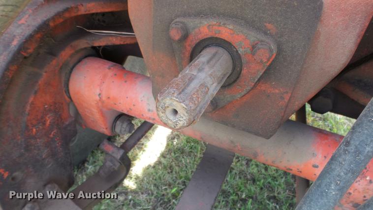 image for item DF4304 Allis Chalmers 200 tractor