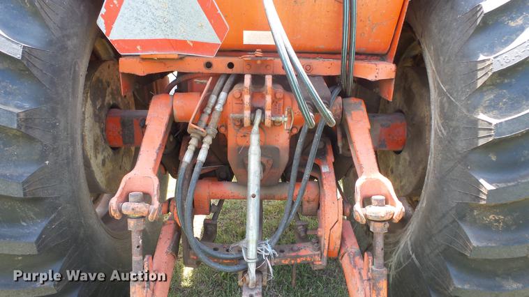image for item DF4304 Allis Chalmers 200 tractor