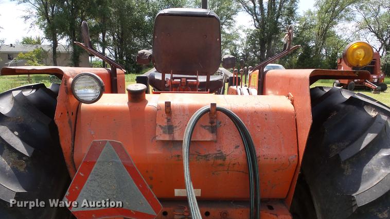 image for item DF4304 Allis Chalmers 200 tractor
