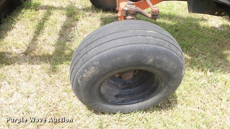 image for item DF4304 Allis Chalmers 200 tractor