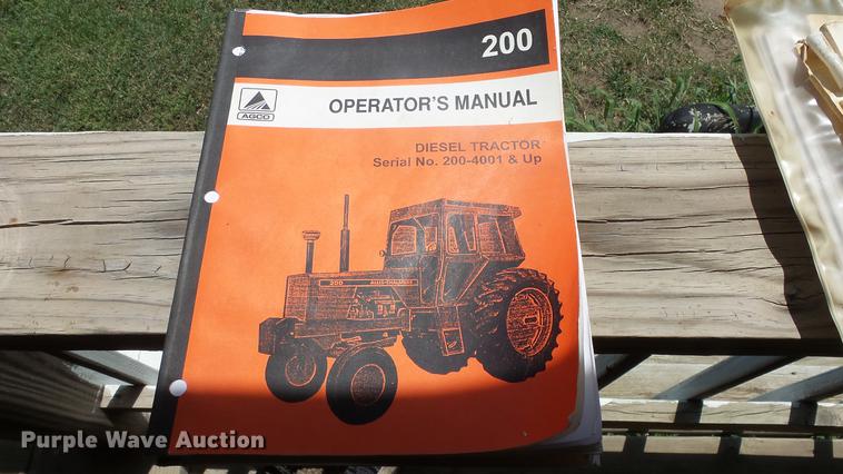 image for item DF4304 Allis Chalmers 200 tractor