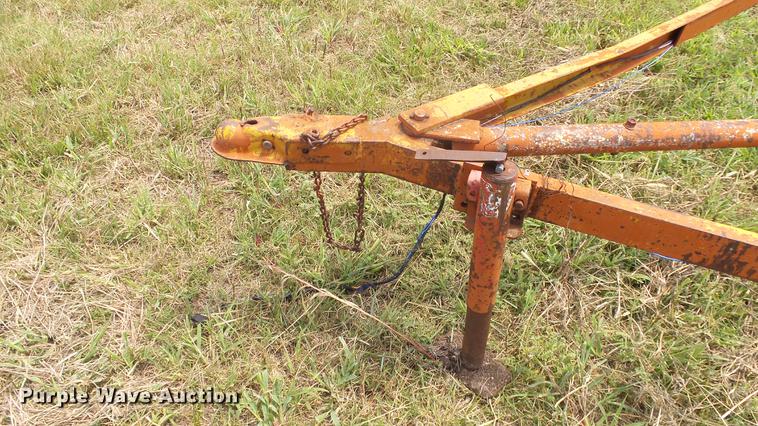 image for item DF4306 Swather trailer