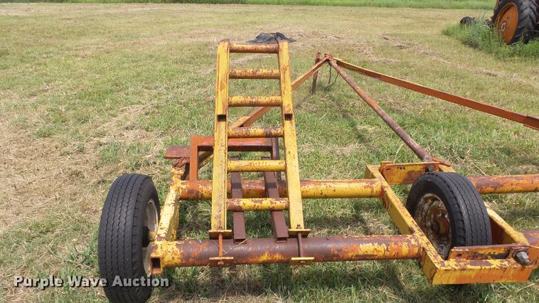 image for item DF4306 Swather trailer