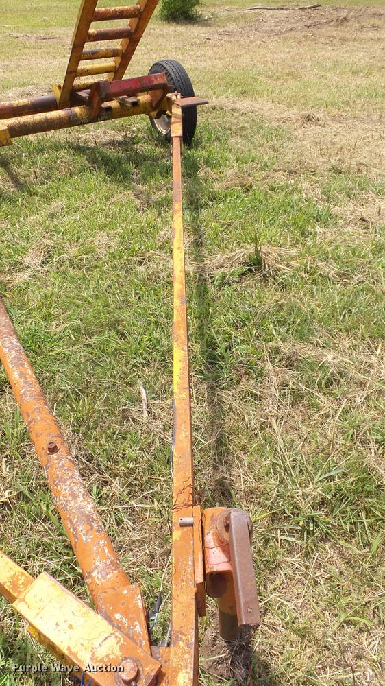 image for item DF4306 Swather trailer