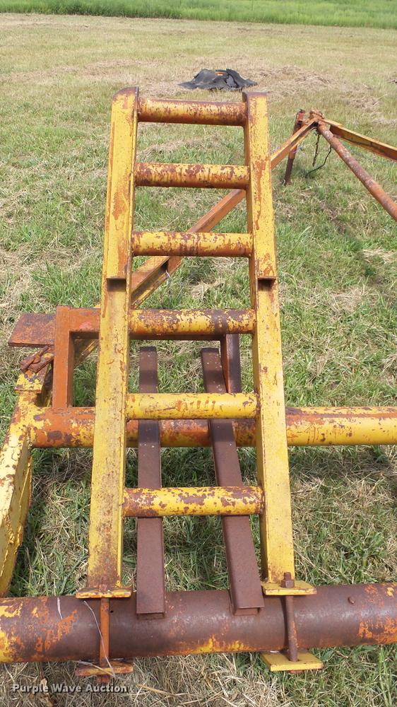 image for item DF4306 Swather trailer