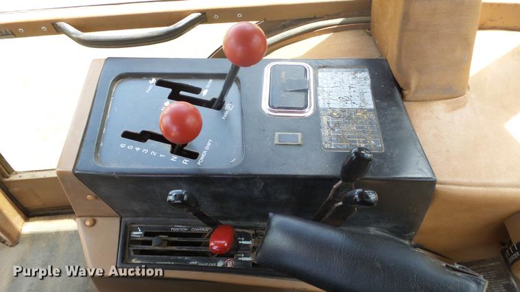 image for item DF4307 Allis Chalmers 8050 tractor