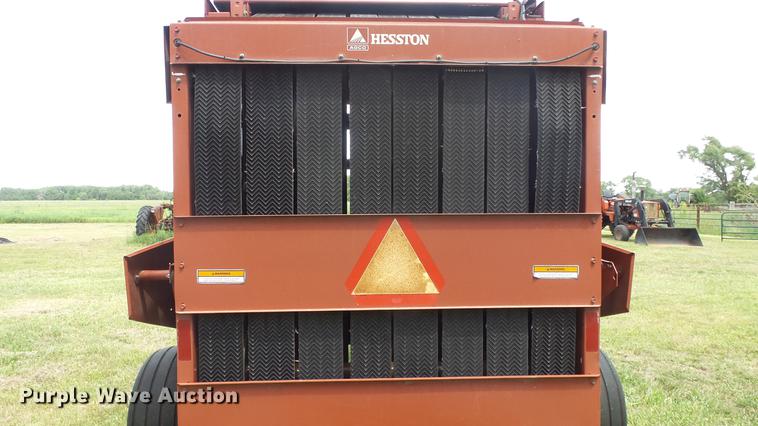 image for item DF4308 Hesston 565A round baler